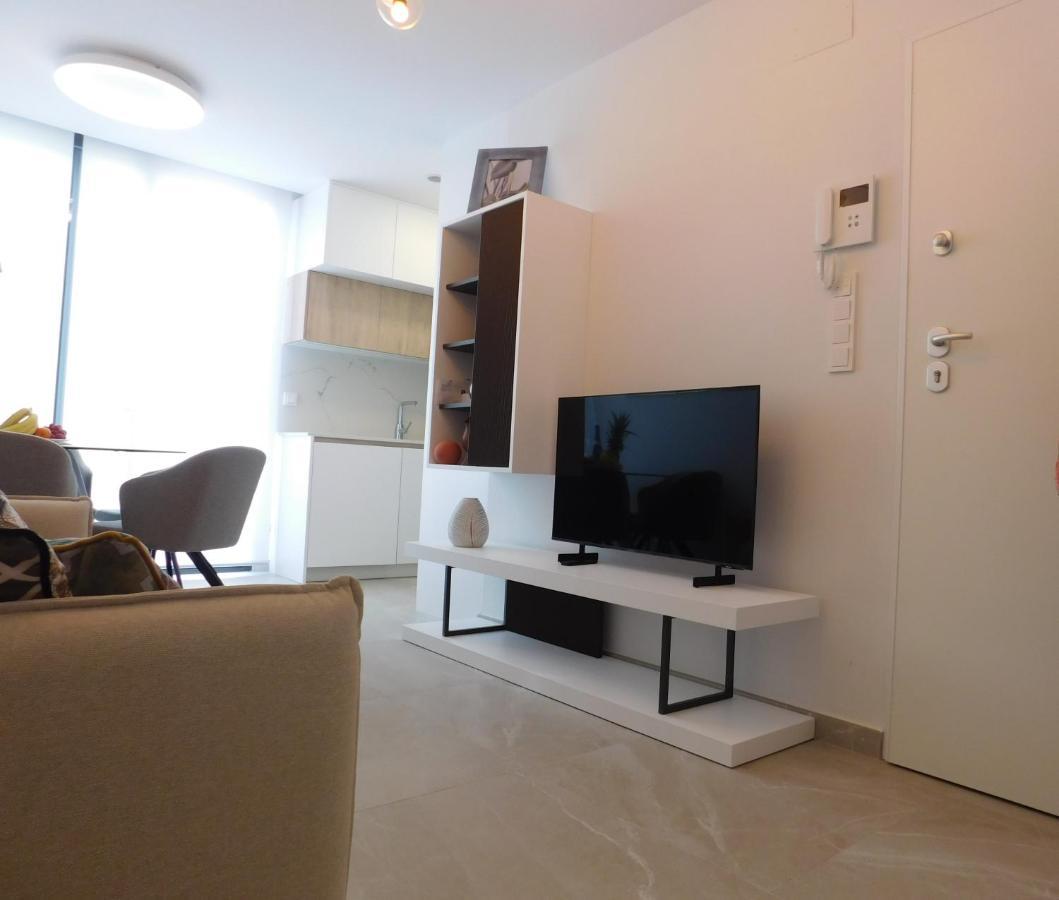 Modern And Cosy Apartment Close To The Beach Торевиеха Екстериор снимка