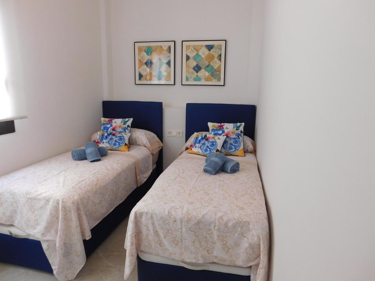 Modern And Cosy Apartment Close To The Beach Торевиеха Екстериор снимка