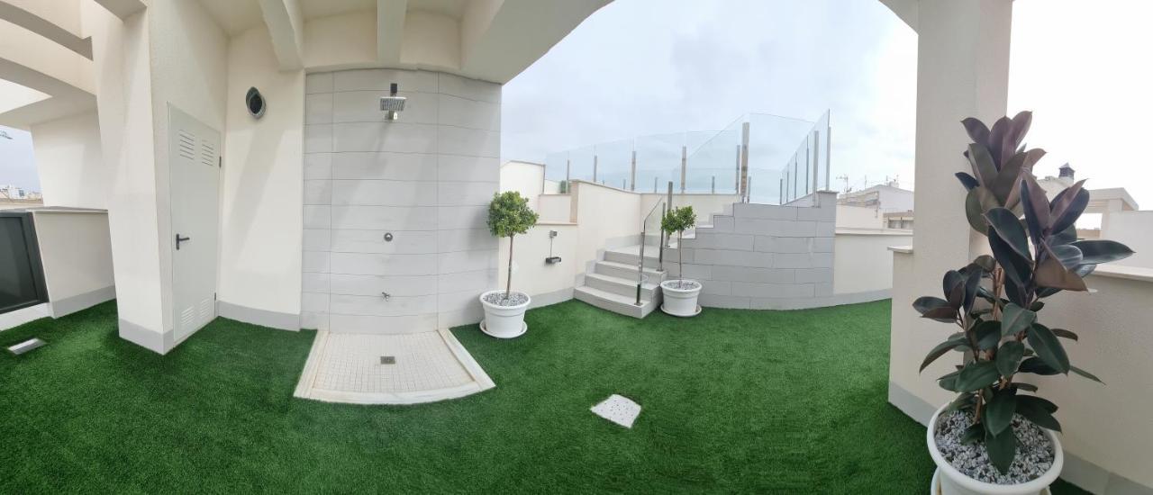Modern And Cosy Apartment Close To The Beach Торевиеха Екстериор снимка