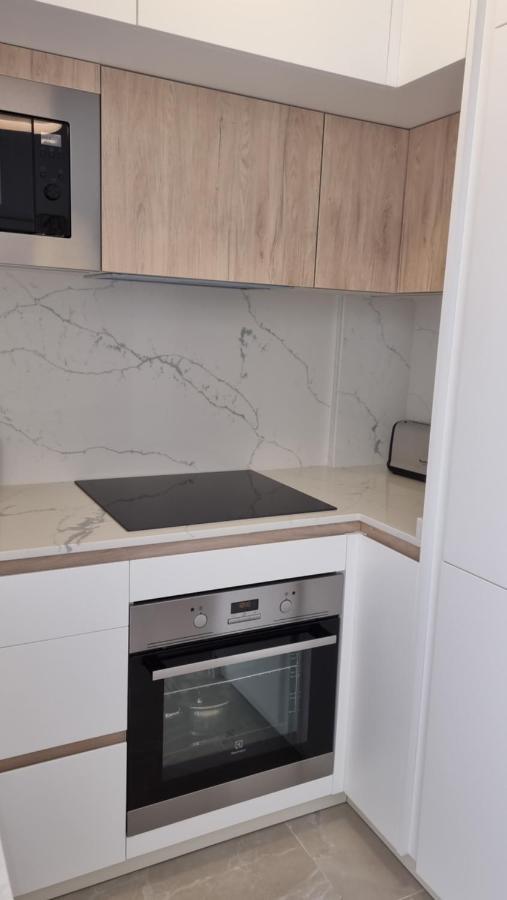 Modern And Cosy Apartment Close To The Beach Торевиеха Екстериор снимка