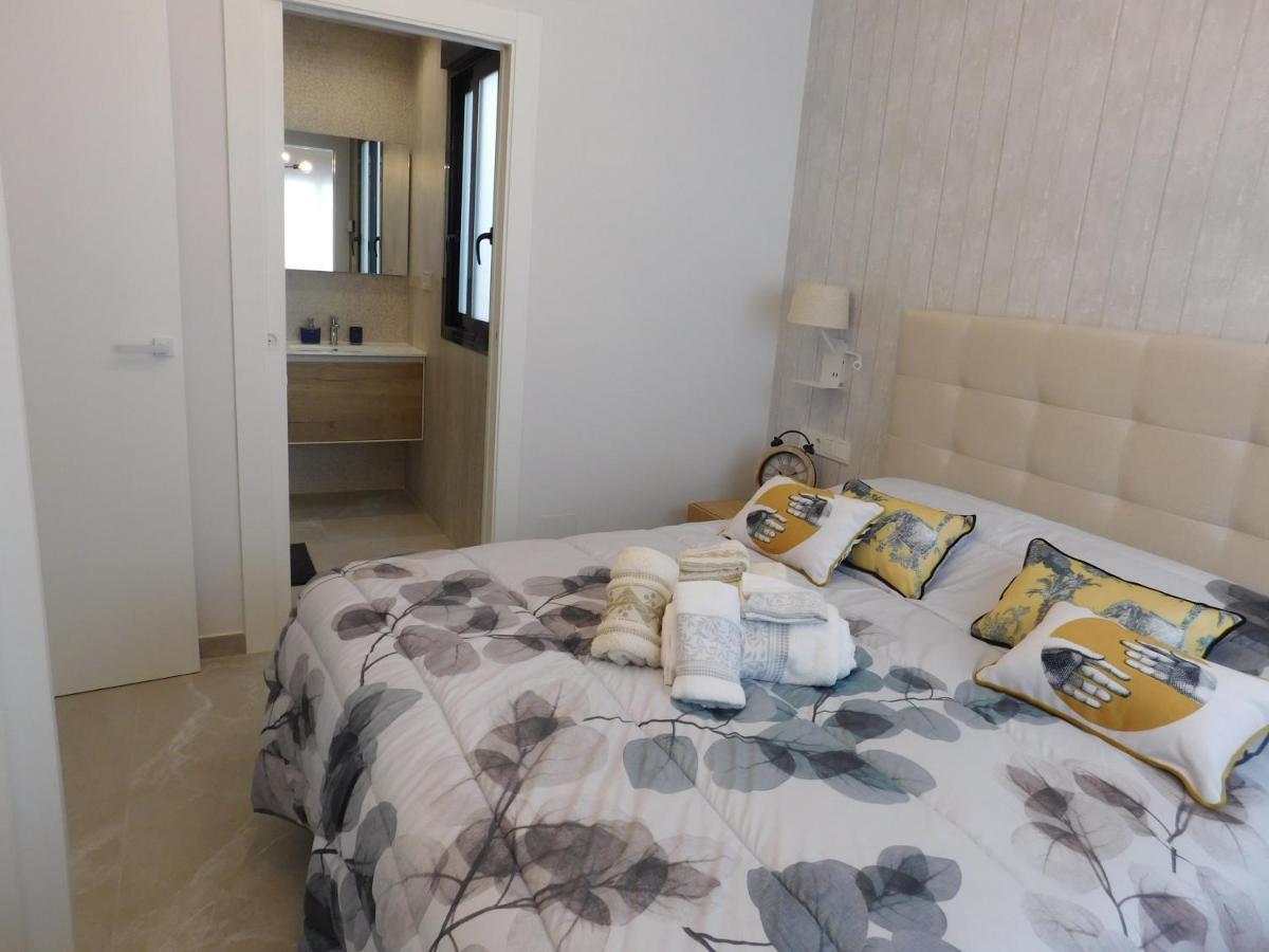 Modern And Cosy Apartment Close To The Beach Торевиеха Екстериор снимка
