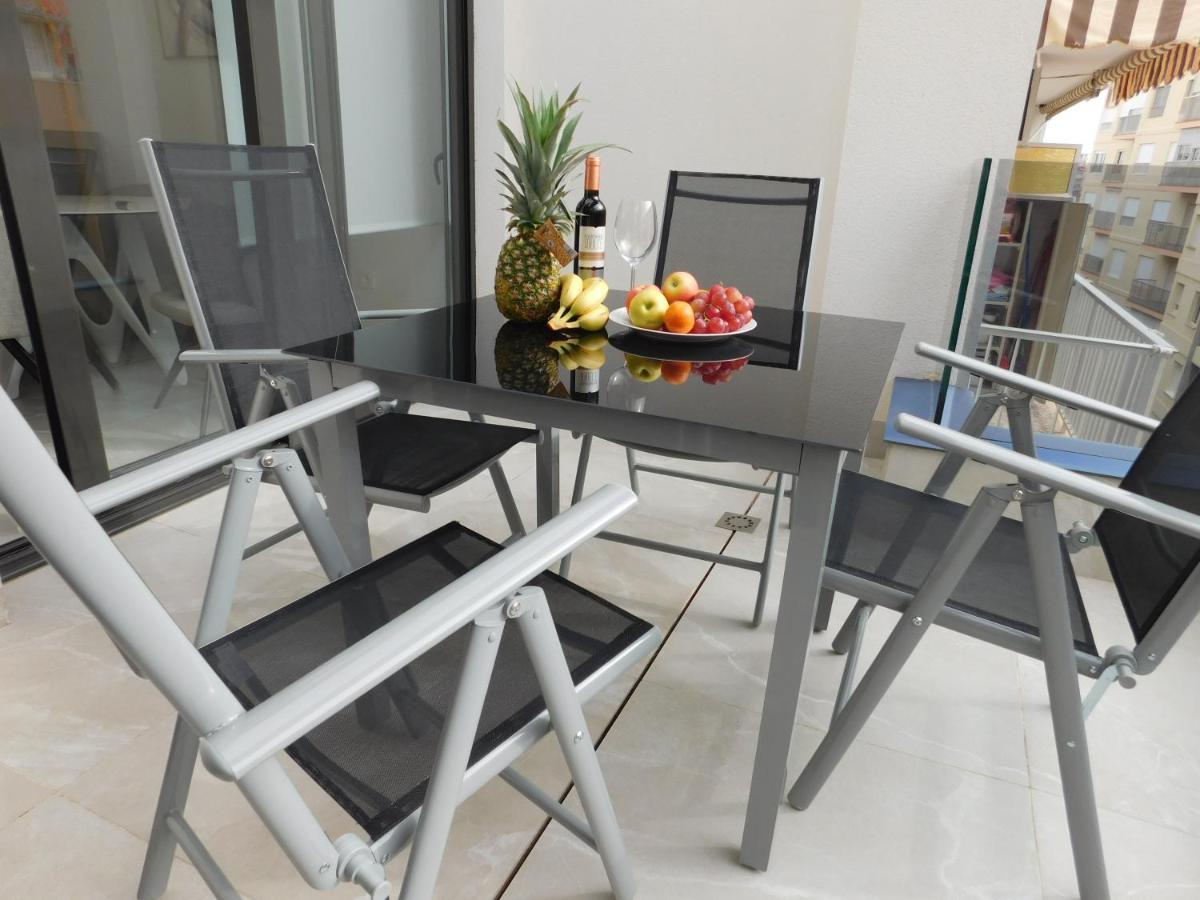Modern And Cosy Apartment Close To The Beach Торевиеха Екстериор снимка